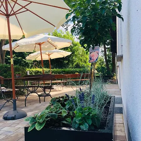 Pension&restaurant Nordstern Gæstehus 3*