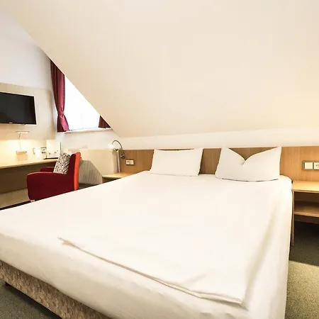 Pension&restaurant Nordstern Gæstehus 3*
