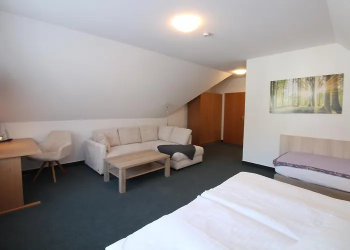 & Restaurant Nordstern ゲストハウス