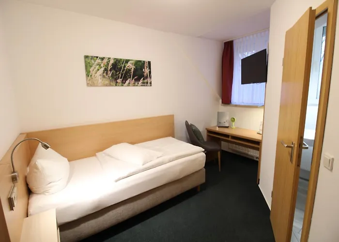 & Restaurant Nordstern ゲストハウス